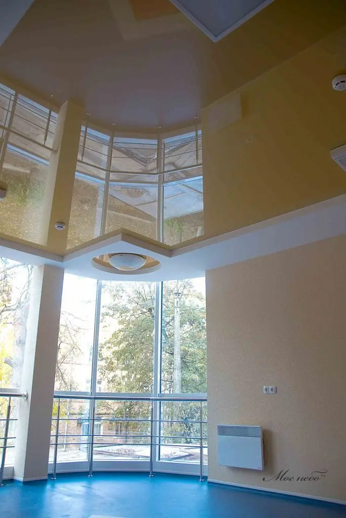 натяжной потолок в отделении искусственной почки Черкассы